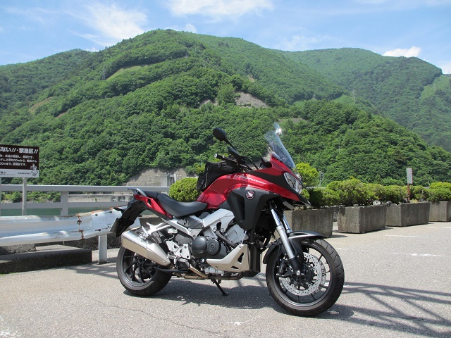 VFR800X 安房峠から荘川方面へ