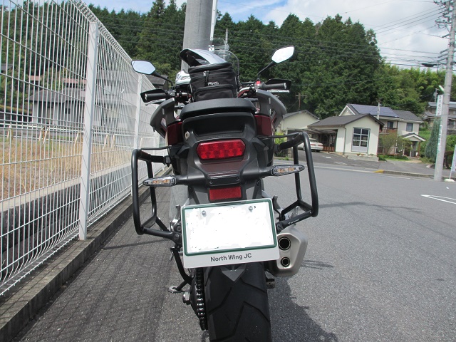 VFR800X パニアステー装着