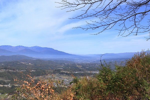 飯田方面を望む新井展望公園