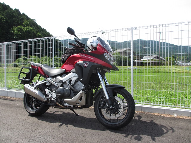 VFR800X オドメータが 19,000km に