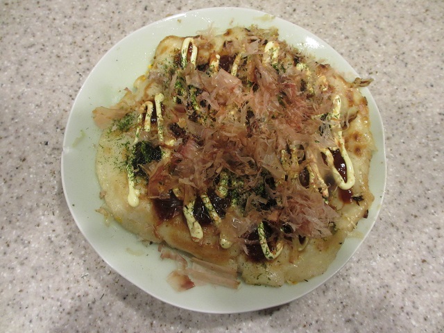 お好み焼きと納豆オムレツ