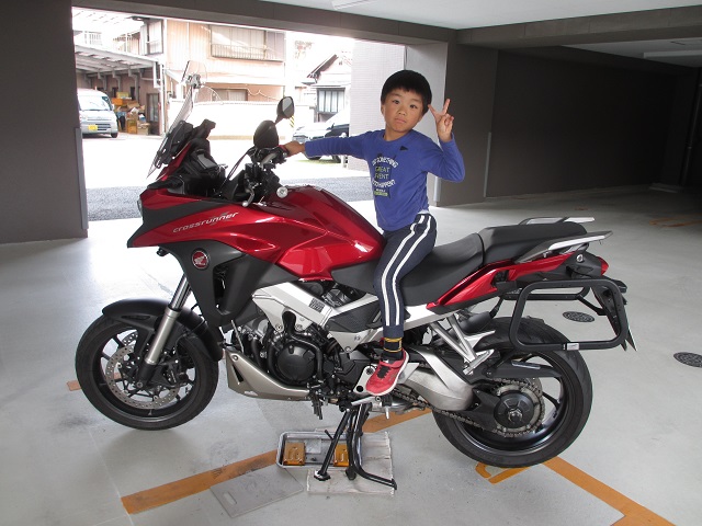 子どもとバイクいじり