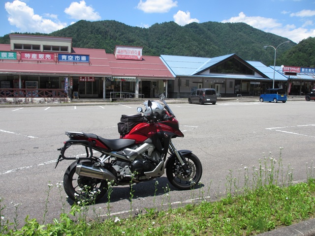 VFR800X やまびこロードでひるがの高原へ